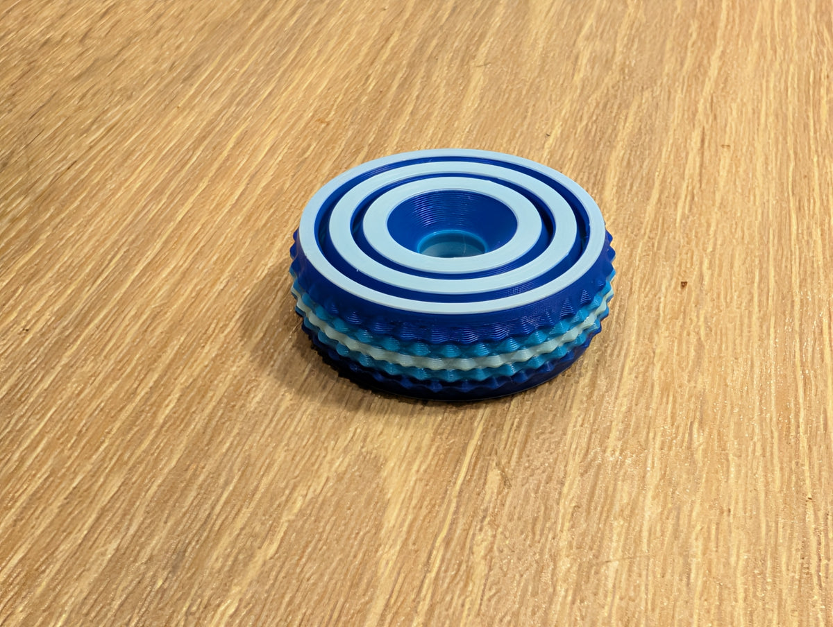 Small Gyroid Fidget – Compact Stress Relief Desk Toy