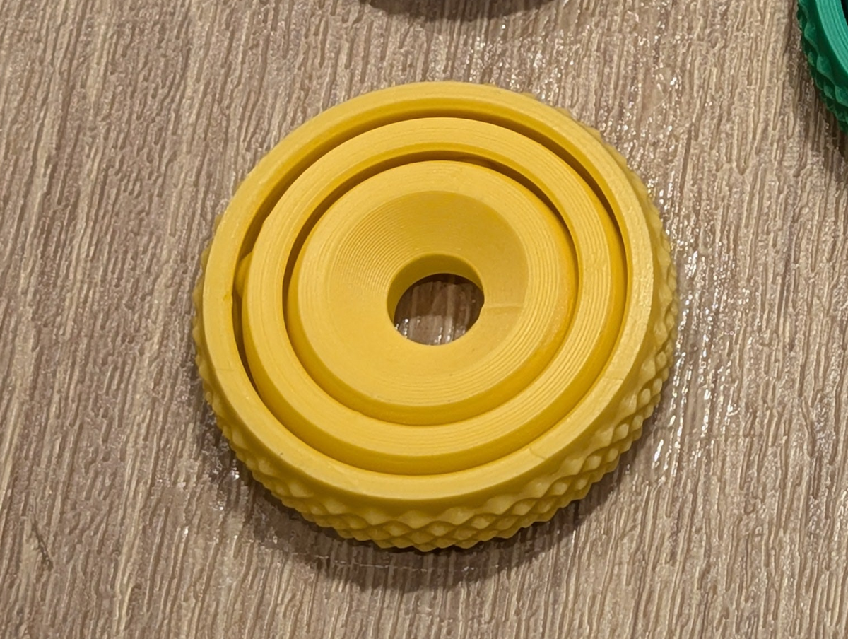 Small Gyroid Fidget – Compact Stress Relief Desk Toy