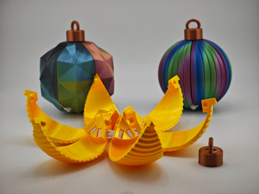 Premium Decorative Christmas Tree Baubles (With 3 Pocket Pals per ball)